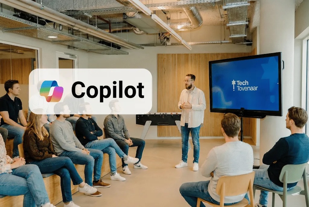 Oscar geeft een Copilot training aan een groep professionals